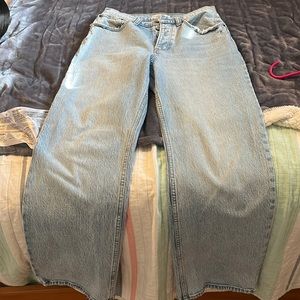 Abercrombie 90s Curve love wide legs jeans.